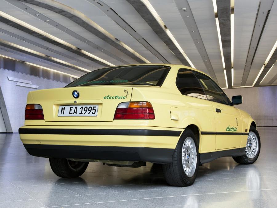  BMW 3-Series Coupe Electro-Antrieb 1995 года  (фото 2 из 7)